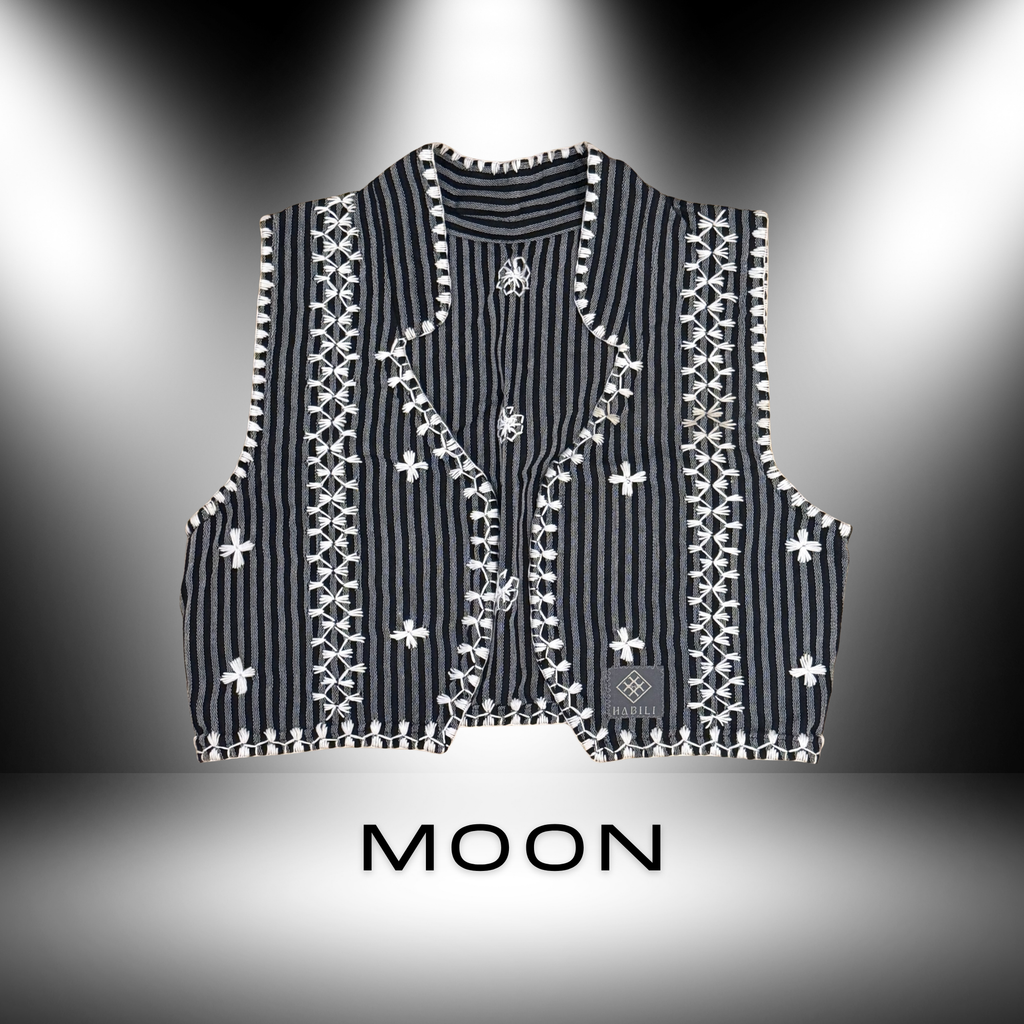 Hinabi Contour Vest - Moon